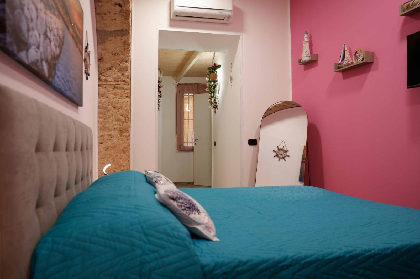 Stay In The Heart Of Salerno - Near The Duomo "La Finestra Sul Borgo" 외부 사진