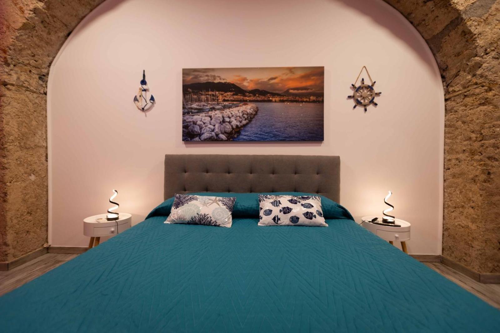 Stay In The Heart Of Salerno - Near The Duomo "La Finestra Sul Borgo" 외부 사진